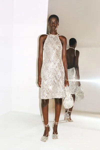 Look 49